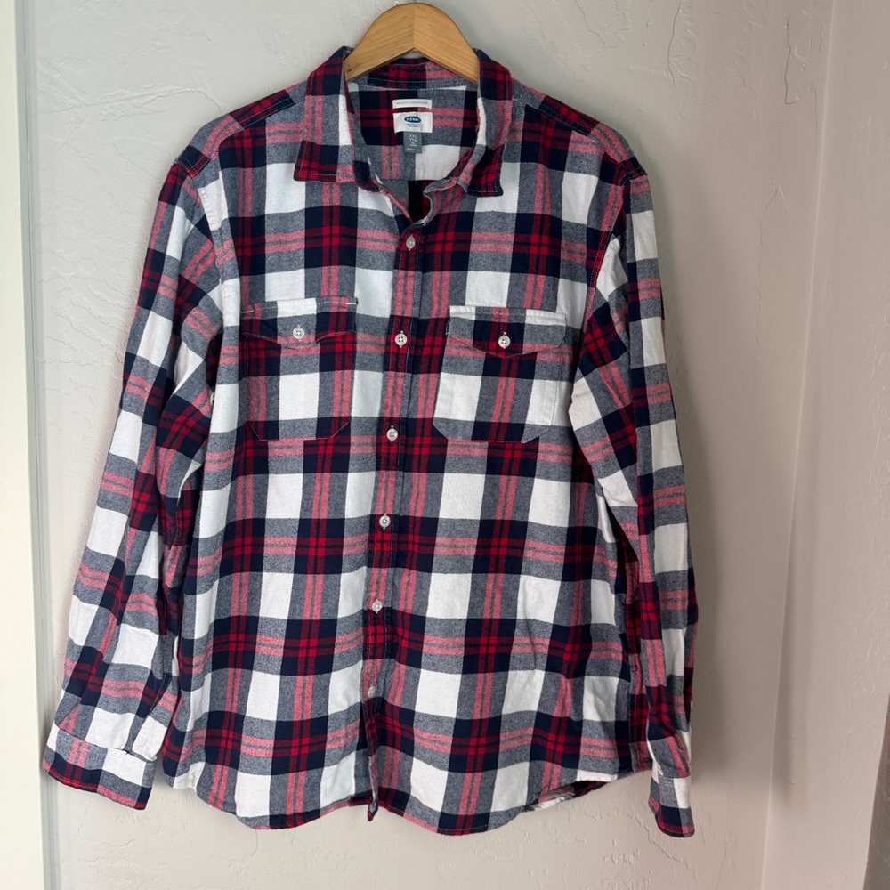 Old Navy‎ Men's Button Down Long Sleeve Flannel Red and Blue Plaid Shirt Sz. 2XL